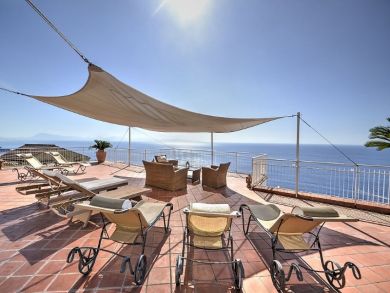 Three Bedroom Praiano Villa Luxury Huge Terraces